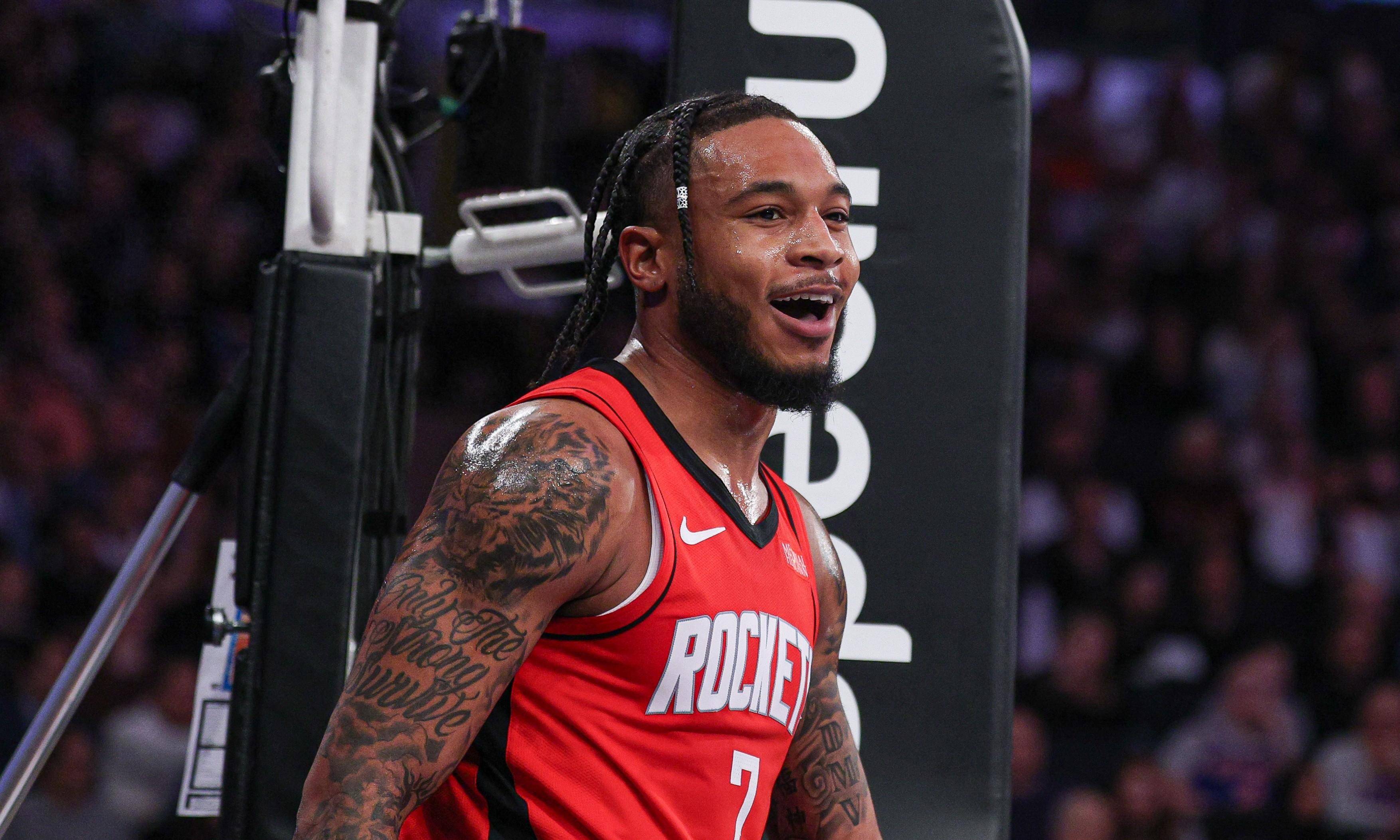 黑白体育-字母哥连续十二场比赛得分超过高光表现，塞尔维亚队挑战极限！的简单介绍