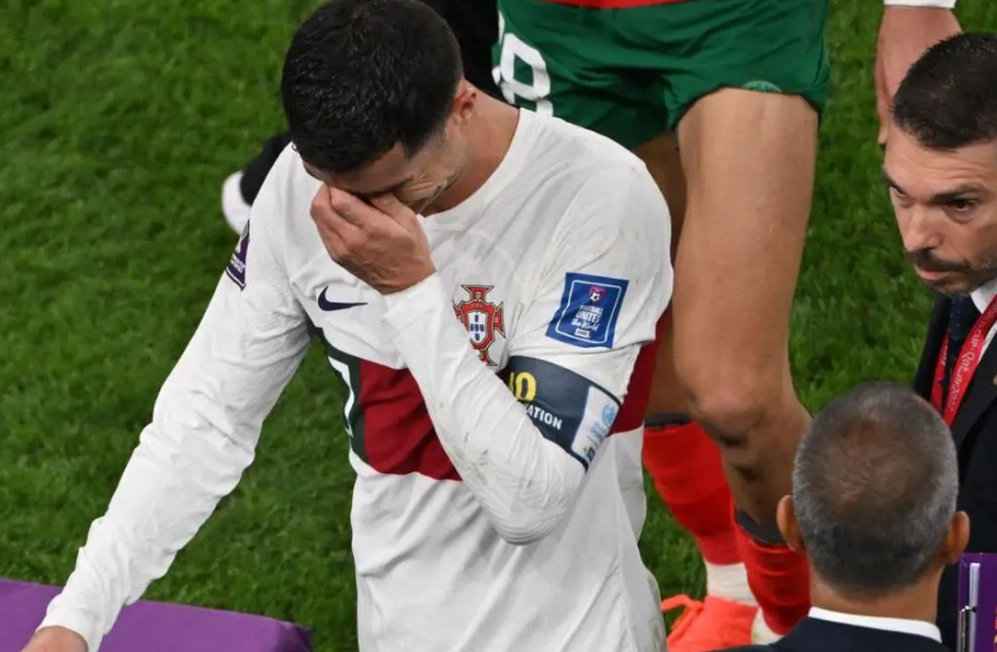 黑白体育-关于C罗在法国队比赛中绝杀，战术调整引发热议！的信息