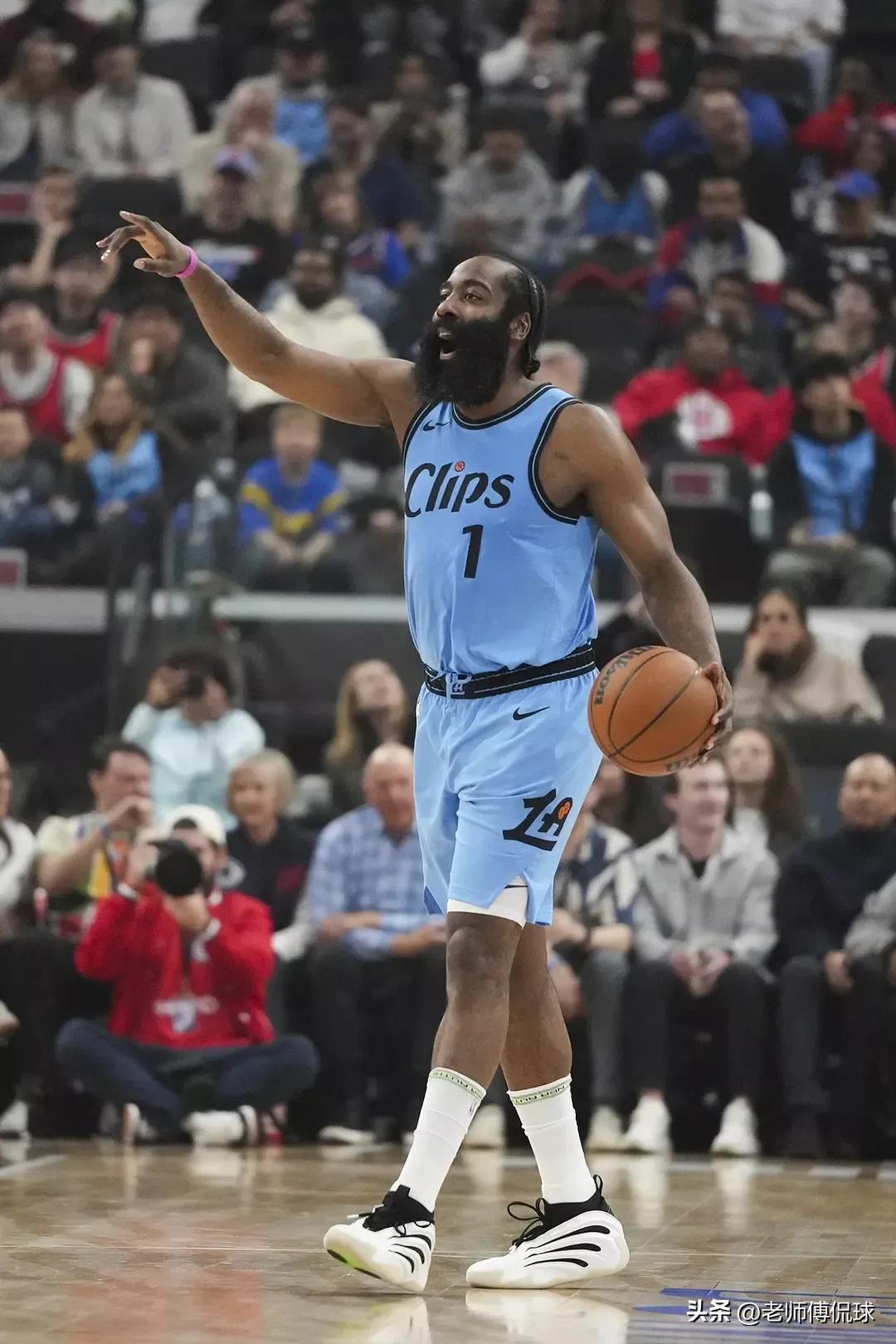 黑白体育-哈登连续十二场比赛得分超过爆冷，湖人挑战极限！的简单介绍