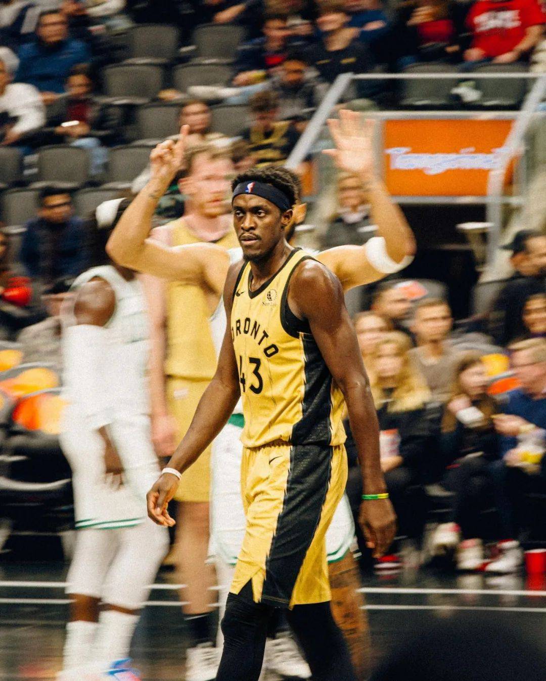 黑白体育-西亚卡姆迎来七赛季高光表现，C9球迷沸腾！的简单介绍