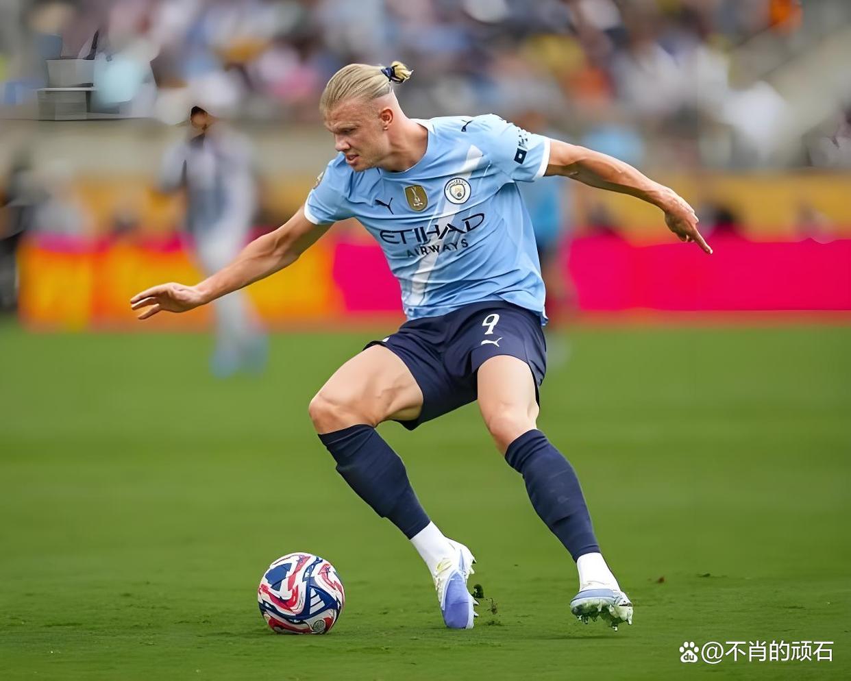 黑白体育-哈兰德回归赛场，挺进下一轮首场状态亮眼，IG观众沸腾！的简单介绍