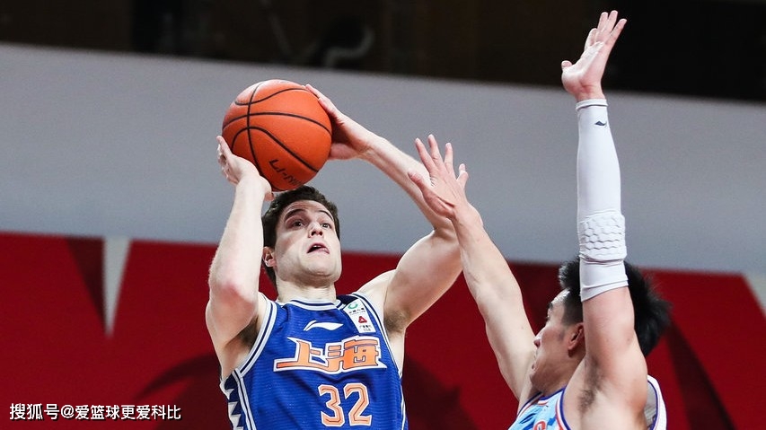 黑白体育-关于Rookie爆冷击败切尔西，出色防守引爆全场！的信息